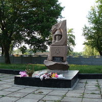 Пам’ятник загиблим у 2-й світовій війні воїнам-прилучанам