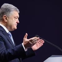 Порошенко оголосив про припинення воєнного стану в Україні