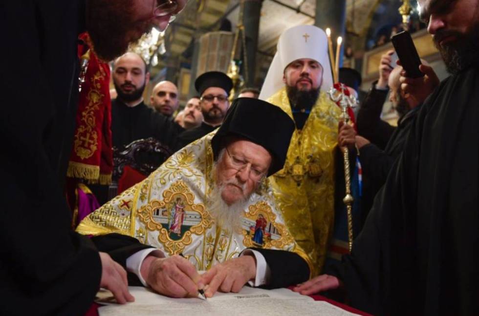 Історична подія: Варфоломій підписав Томос про автокефалію Православної церкви України