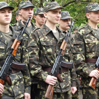 В Україні хочуть повернути призов до армії з 18 років