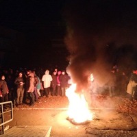 У Прилуках палять шини під відділом поліції: люди вимагають розслідування загибелі Дениса Чаленка