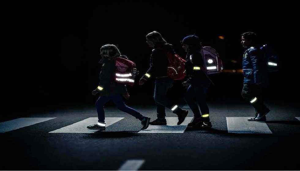 Пішоходів зобов’яжуть носити світлоповертальні елементи в темний час доби