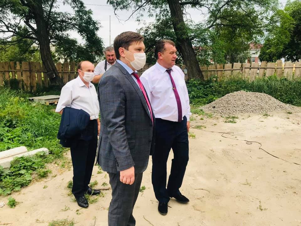 Голова ОДА перевірив об’єкти будівництва у селі Журавка Варвинського району