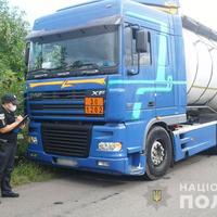 В Прилуцькому районі поліцейські затримали фуру, яка незаконно перевозила нафтопродукти