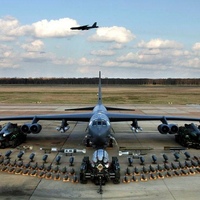 Стратегічні бомбардувальники ВПС США В-52Н ввійшли у повітряний простір України