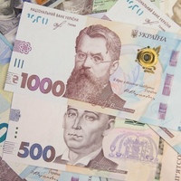 Курс гривні до долара знизився до мінімального у цьому році