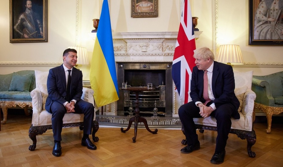 Британія пообіцяла Зеленському обговорити візові спрощення для українців
