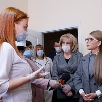 Юлія Тимошенко без маски відвідала Прилуцьку центральну міську лікарню