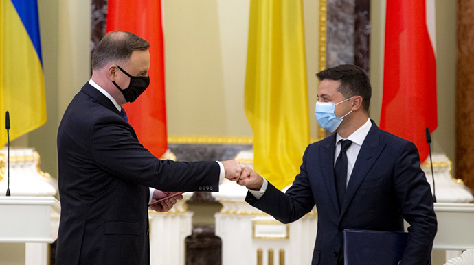 У президента Польщі, який зустрічався з Зеленським, виявили коронавірус