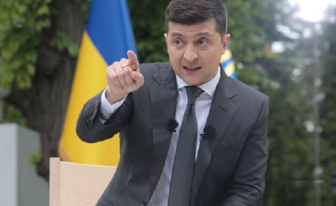Зеленський погрожує розігнати скандальний Окружний адміністративний суд міста Києва