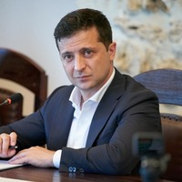 Зеленський скликає РНБО для боротьби з Конституційним судом