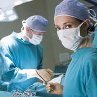 Уряд заборонив проводити планові операції, лікарні будуть приймати лише хворих з COVID-19