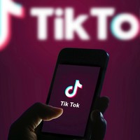 В Італії блокують акаунти TikTok після жахливої смерті 10-річної дівчинки