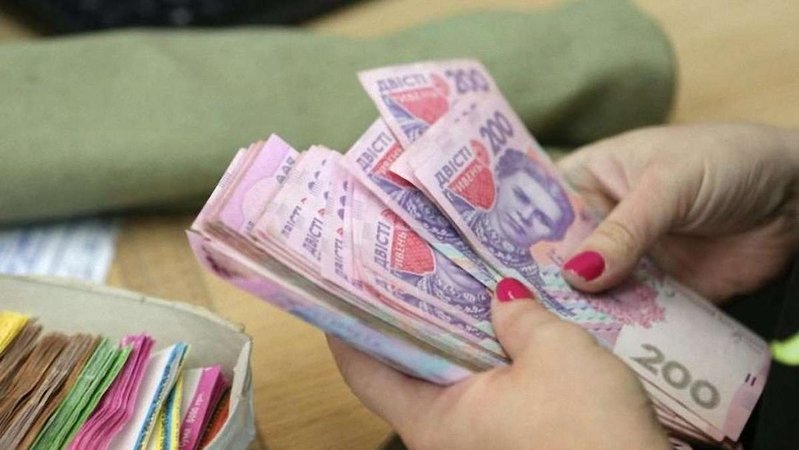 Реальна зарплата у грудні зросла на 10%, найнижчий рівень зарплат — у Чернігівській області
