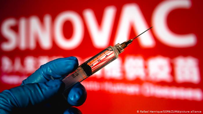 Україна схвалила китайську вакцину Sinovac проти COVID-19