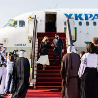 Зеленський не зміг дочекатися 5-го квітня і вже прилетів у Катар