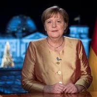 Меркель приєднається до обіду Макрона та Зеленського у відеоформаті