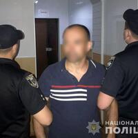 Прилуцькі поліцейські розшукали крадія зерна з ангару в Ічнянській громаді