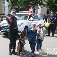 Поліцейські Прилуччини привітали малечу з Міжнародним Днем захисту дітей