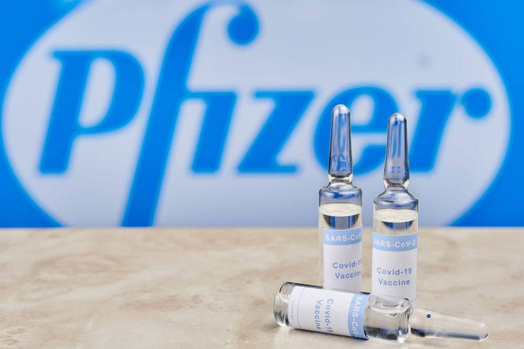 COVID-вакцина Pfizer стала доступною для всіх охочих у центрах масової вакцинації