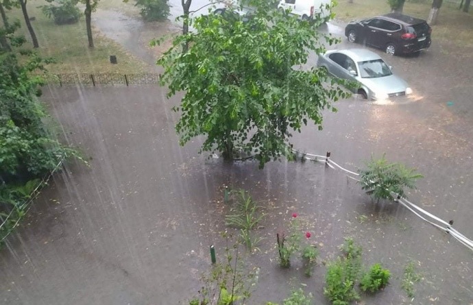 Сьогодні у Києві випала тижнева норма опадів за півгодини