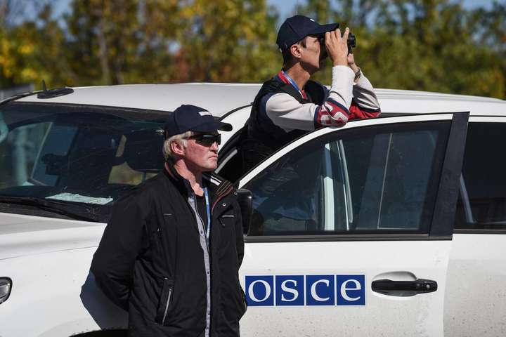 Місія ОБСЄ зафіксувала майже 400 порушень перемир’я на Донеччині