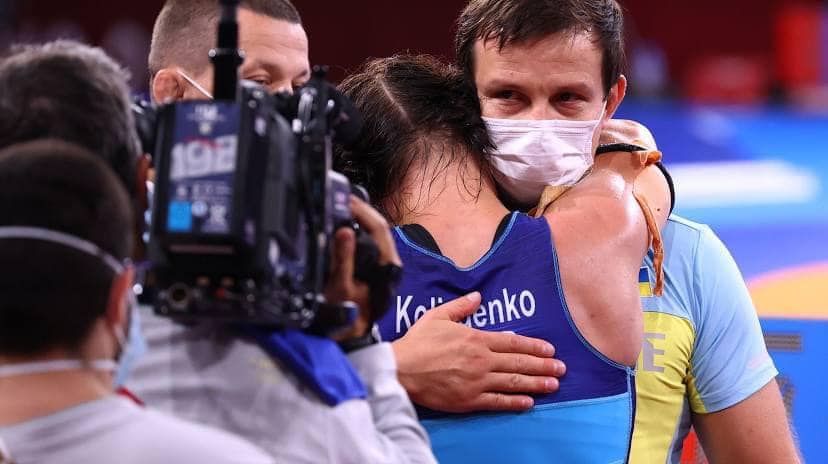 Українська олімпійська призерка віддала тренеру подаровану їй квартиру