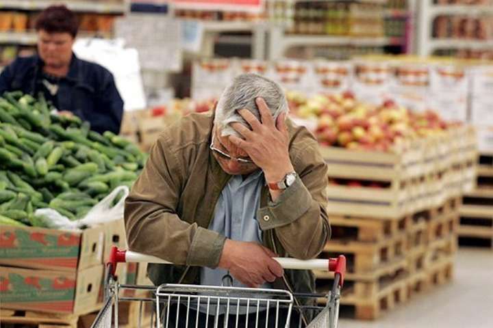 У листопаді українці платитимуть за продукти ще більше: що та чому подорожчає