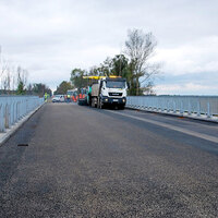 Оновлення мосту через річку Удай біля міста Прилуки виходить на фінішну пряму