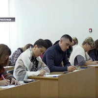 Посадовці міської ради взяли участь у Всеукраїнському радіодиктанті