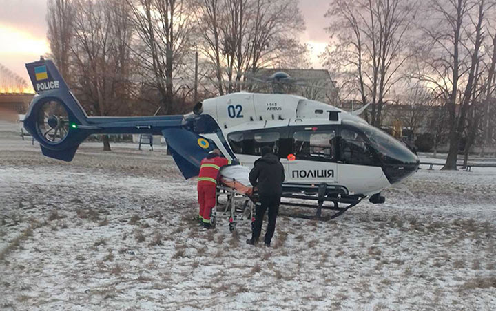Як Президента - Чернігівські медики почали доставляти важких хворих у столицю гелікоптером