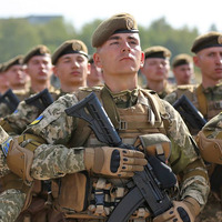 Україці все менше вірять у вторгнення РФ, віра в сили власної армії росте