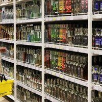 На Чернігівщині задля надходжень до бюджету дозволили продаж алкоголю