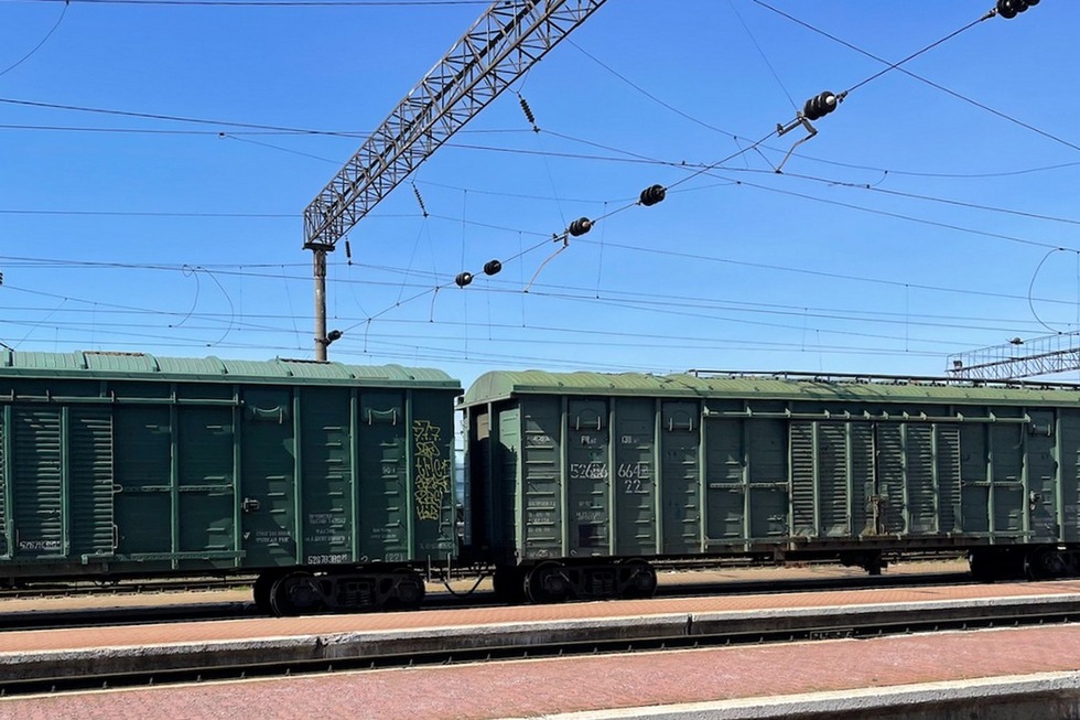 До Чернігова залізницею прибуло 10 вагонів гуманітарного вантажу