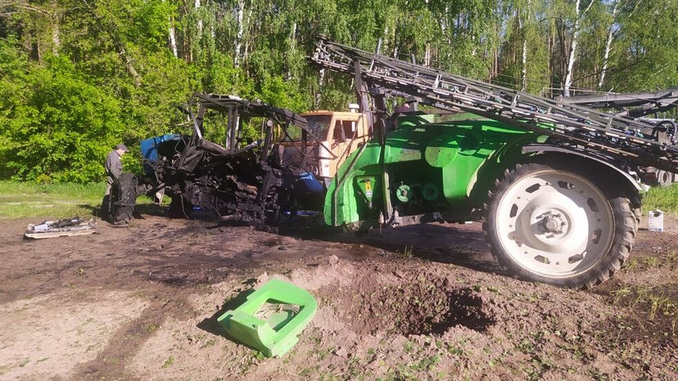 Наїхав на протитанкову міну: біля Чернігова загинув тракторист