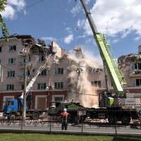 Знайшли уламки російського Іскандера: у Чернігові почали розбирати завали готелю Україна