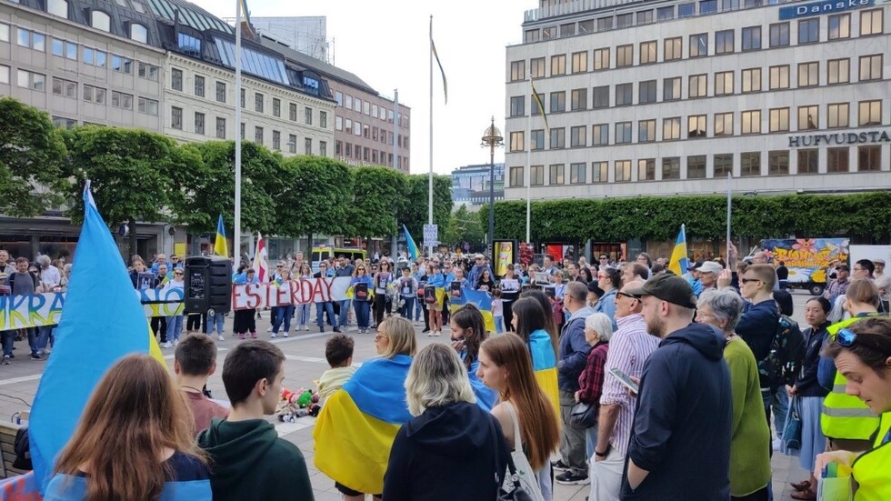 У Стокгольмі відбулася акція з нагоди міжнародного Дня безневинних дітей-жертв агресії