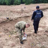 Поліція Чернігівщини розслідує обставини травмування двох неповнолітніх внаслідок вибуху
