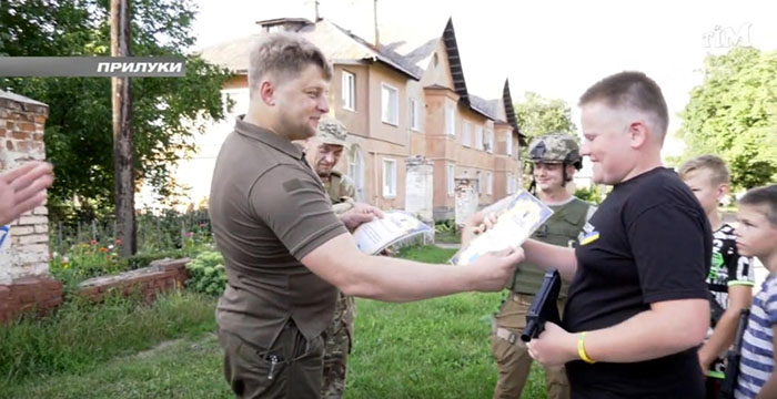 Військовослужбовці ЗСУ відвідали дитячий блок-пост на Рокитному