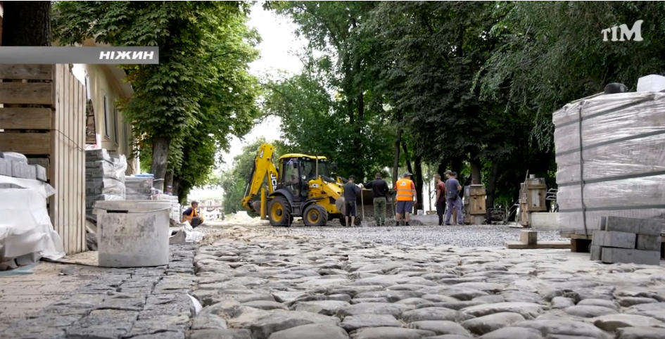 Ніжин, пішохідна вулиця Гоголя має фрагменти унікальної історичної бруківки 16-17 ст.
