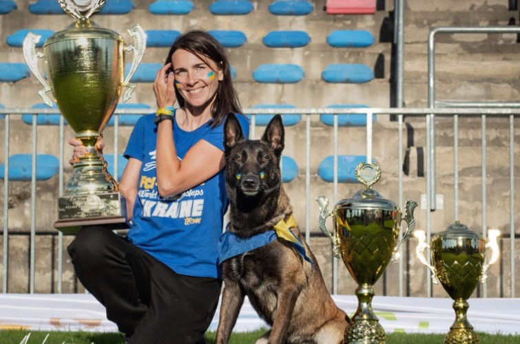 Українка зі службовим собакою з Нацгвардії виграли чемпіонат світу з дресирування