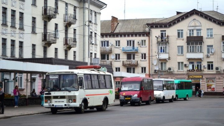 Ніжинські школярі будуть платити 5 гривень за проїзд у громадському транспорті