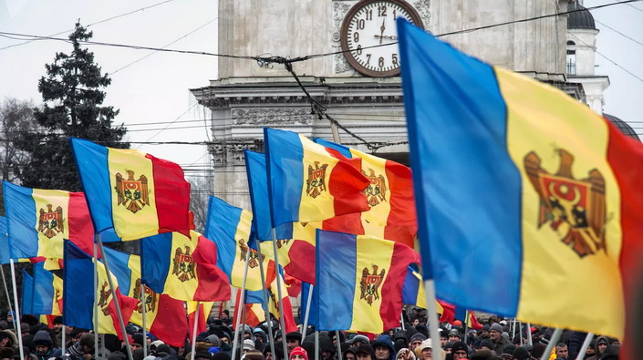Парламент Молдови за дві хвилини перевів країну з молдовської на румунську мову