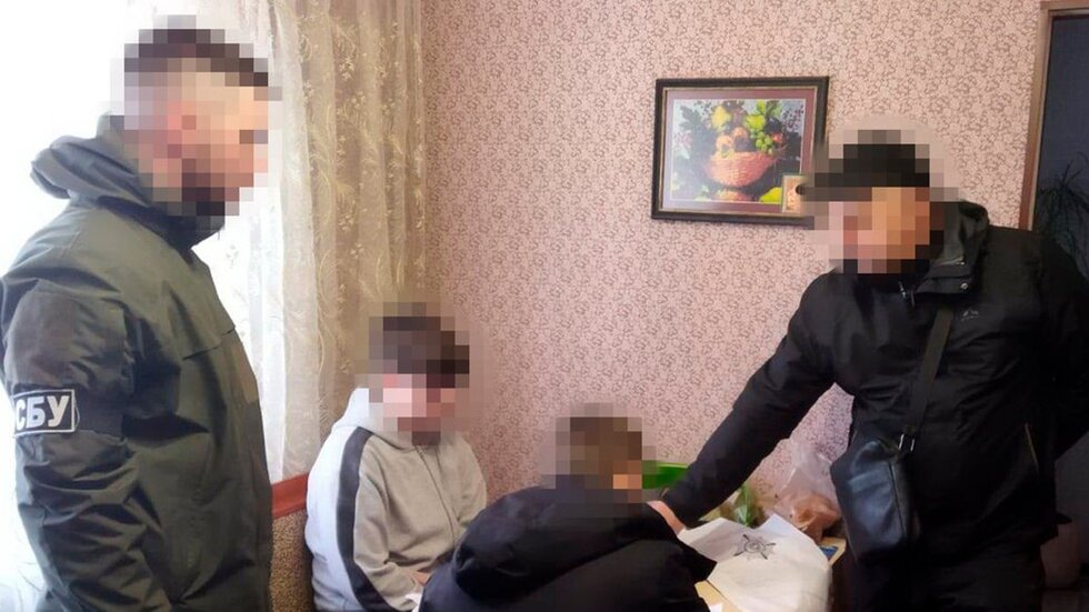 СБУ затримала підлітка на Чернігівщині, організатора групи фейкових «мінувань», яка працювала на рф