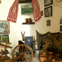 У Малодівицькій школі є музей, де зібрано понад 1000 експонатів минувшини рідного краю