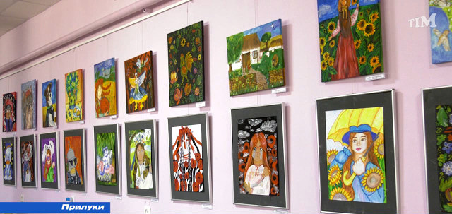 12-річна Олена Гмиря відкрила виставку своїх картин у Центральній міській бібліотеці