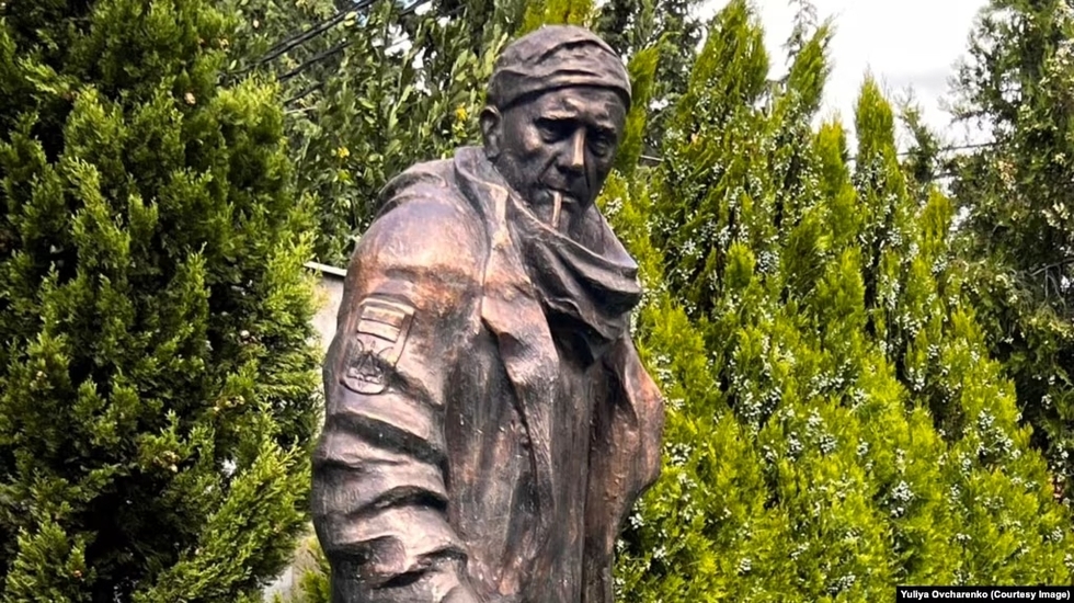 У Тбілісі на території приватної клініки встановили пам’ятник Олександру Мацієвському