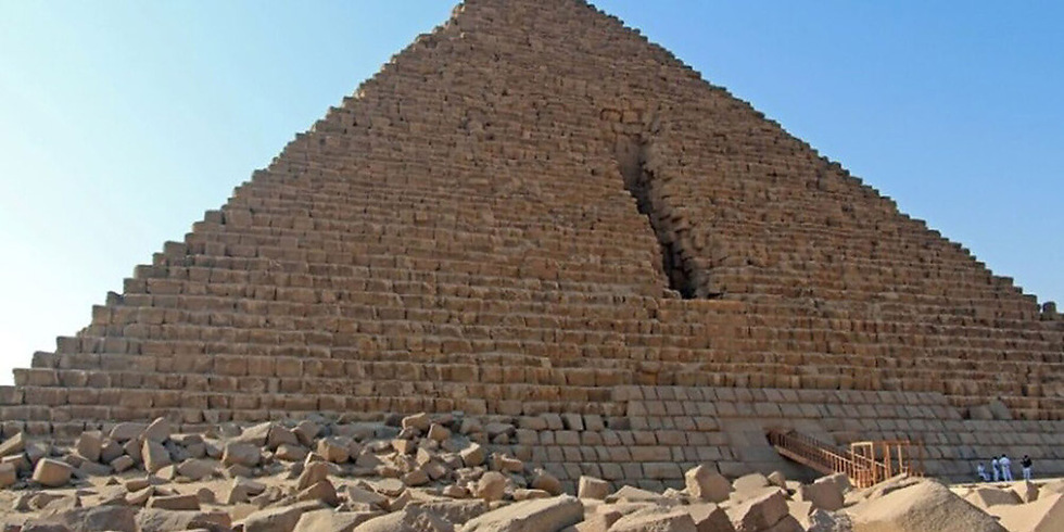 Археологи відновлять піраміду фараона Менкаура на плато Гіза