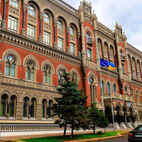 Клієнтам приготуватися: в Україні продадуть одразу два державні банки