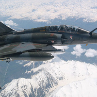 Франція спорядить Україні винищувачі Mirage 2000 – Макрон